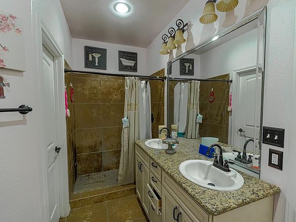 5th image of 7261 Barksdale Ln