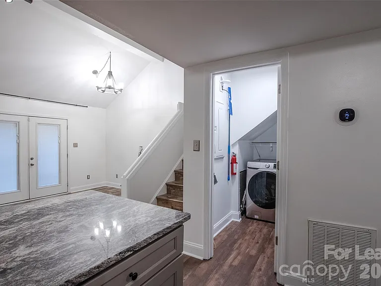 100 Willow Run Dr #2 — Photo 24