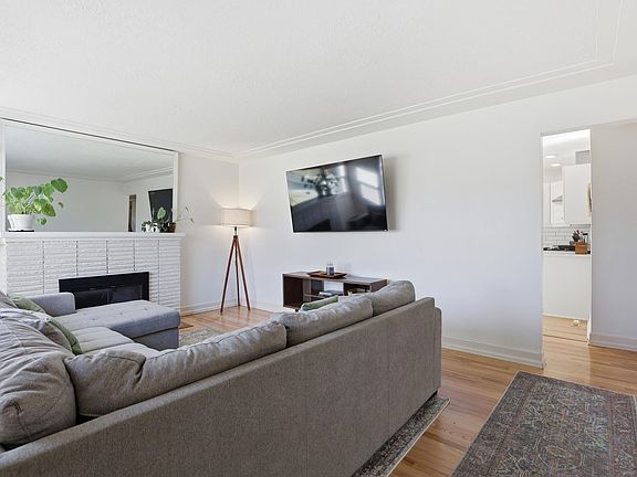 4th image of 4511 N Rustle St