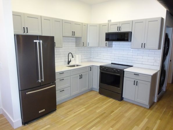 701 Main St #1