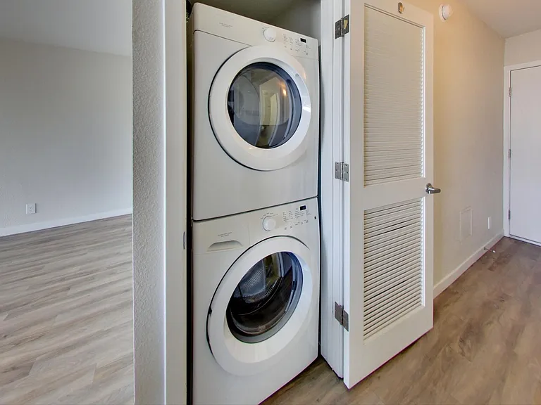 Panomar Luxury Apartments — Photo 14