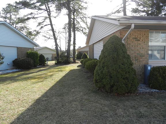 3rd image of 69 B Cambridge Circle #B