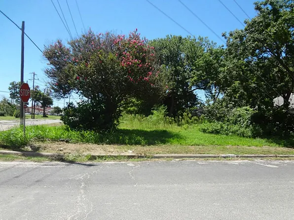 1201 4th Ave S, Texas City, TX 77590