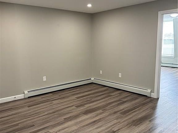 5th image of 144 Broad St #4