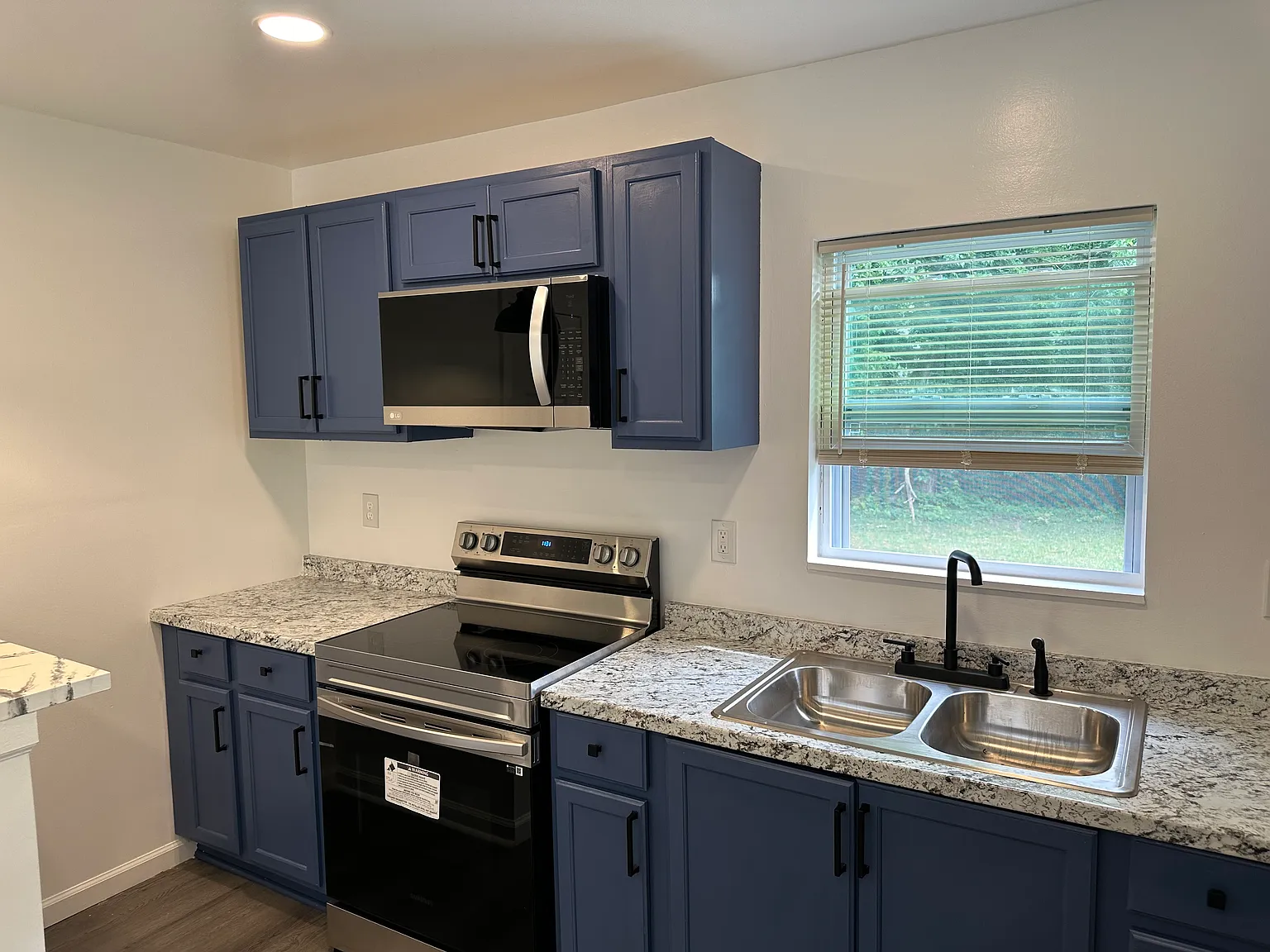 1 bed, $1,100 — Photo 4