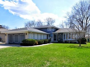 5321 Stony Creek Dr, Oak Lawn, IL 60453