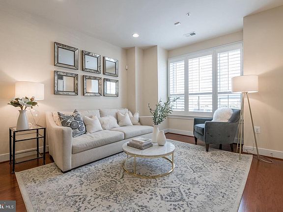 3rd image of 605 E Nelson Ave #666
