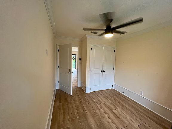 3rd image of 211 Arricola Ave #3