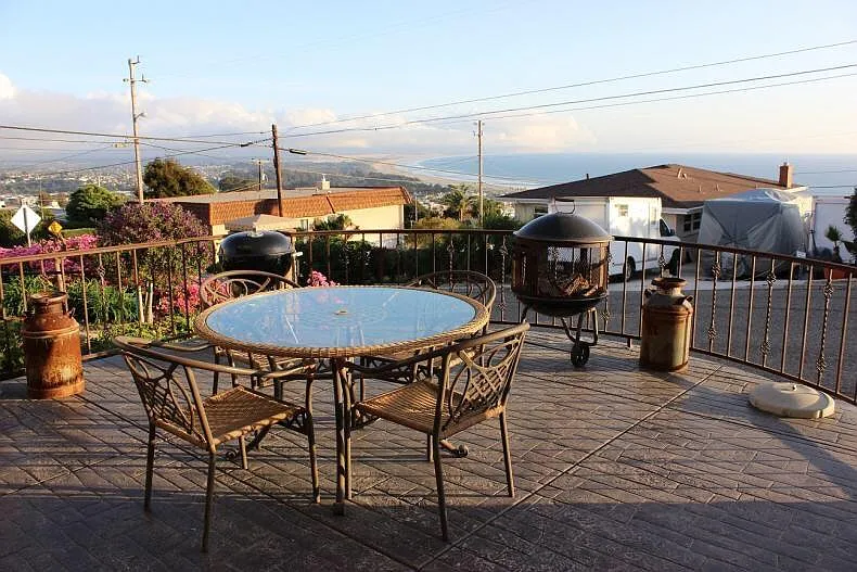 4 bed, 2500 sqft, $5,500 — Photo 3
