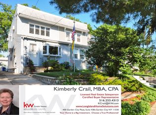 4334 249th St, Little Neck, NY 11363