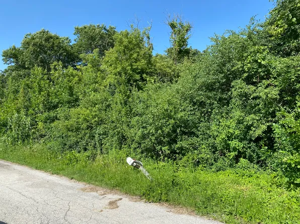12350 Blossom Ave, Beach Park, IL 60087