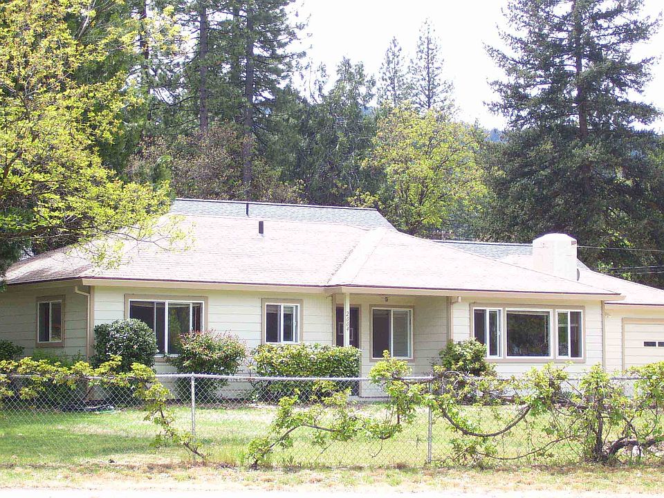 1st image of 2004 Cedar St