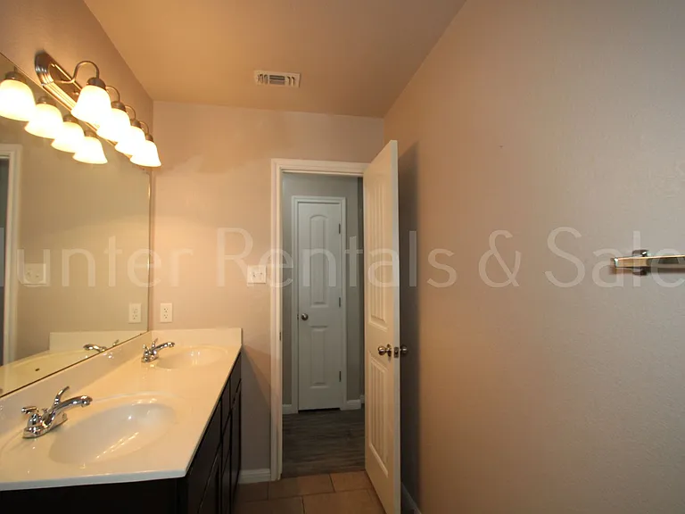 2704 Uvero Alto Dr — Photo 21