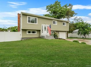 17 Liberty Avenue, Selden, NY 11784