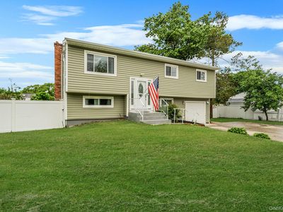 17 Liberty Avenue, Selden, NY, 11784