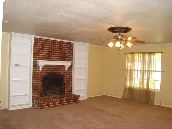 5th image of 2008 Meadow Dr