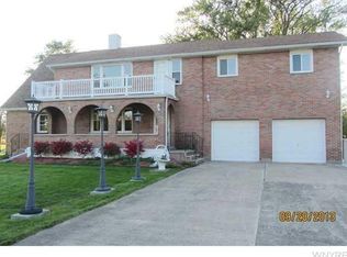 771 Ransom Rd, Grand Island, NY 14072