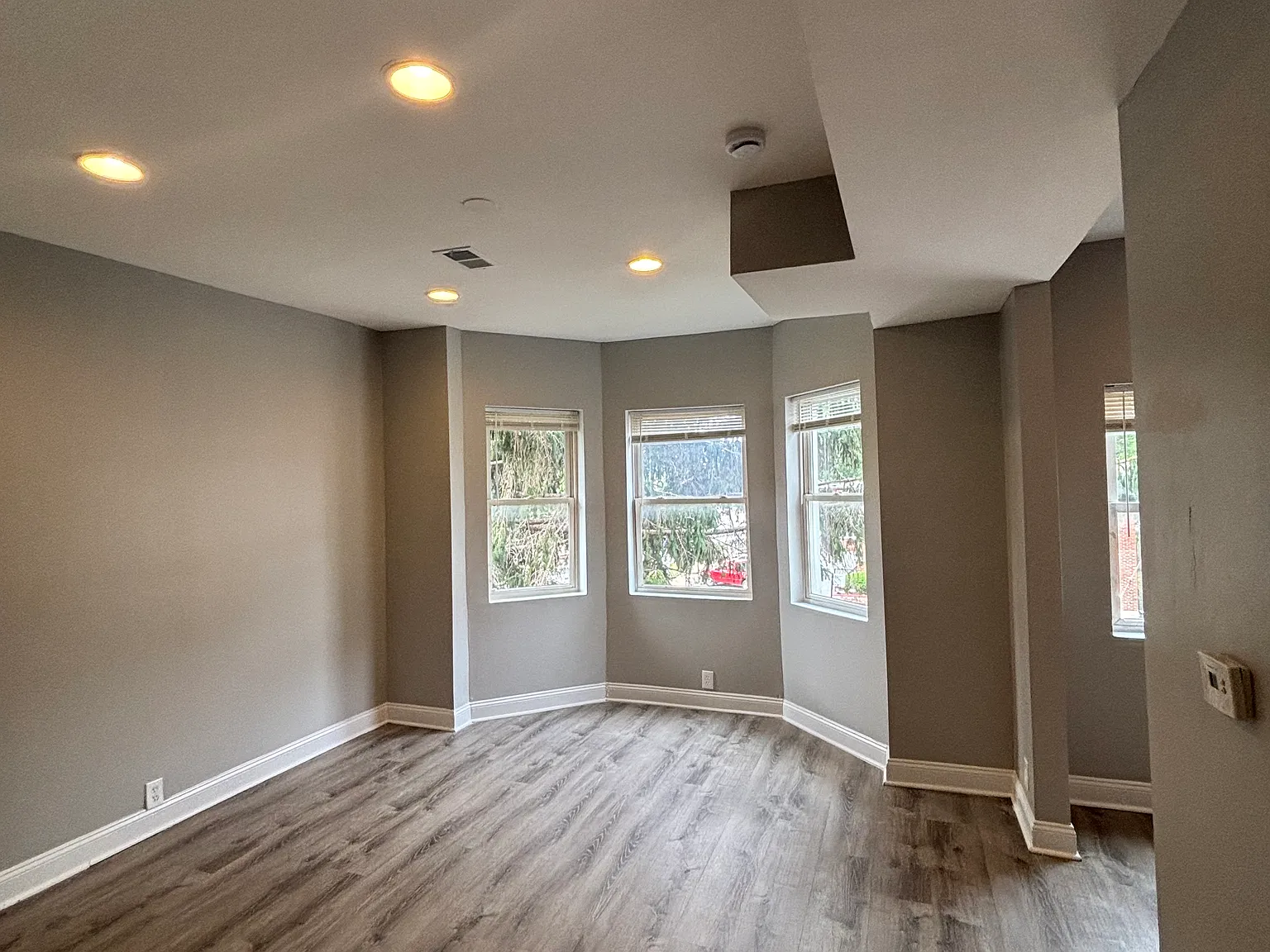 2 bed, 1.0 bath, $1,150 — Photo 1