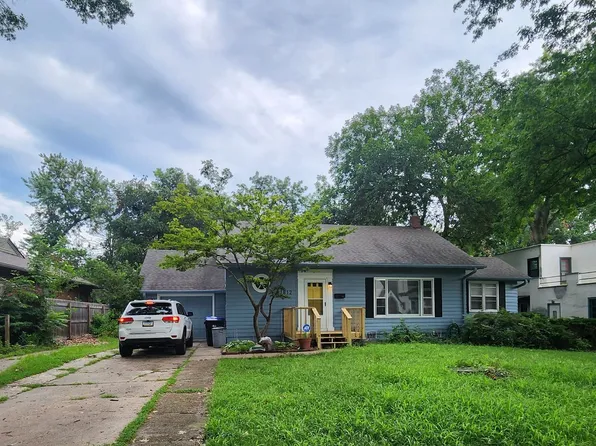 1812 SW Pembroke Ln, Topeka, KS 66604