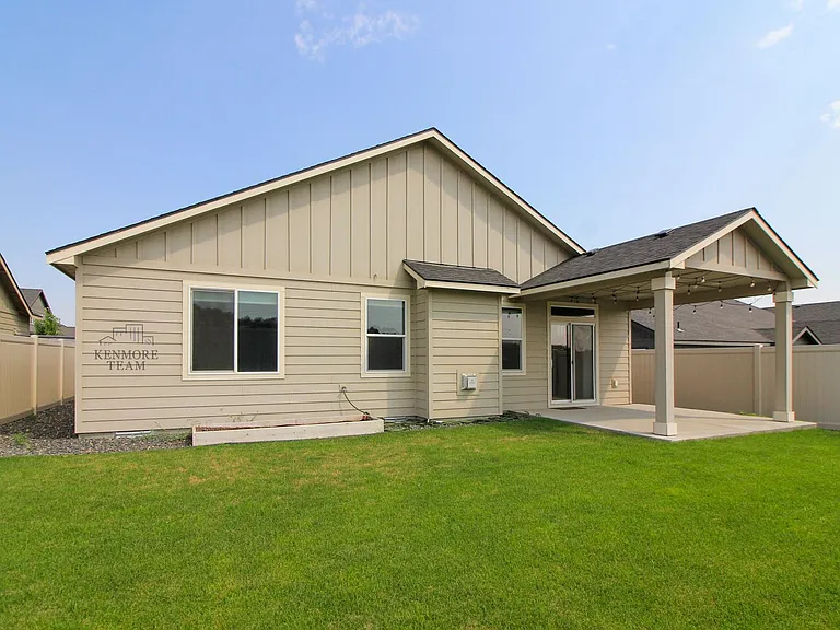 545 Marysville Way — Photo 11