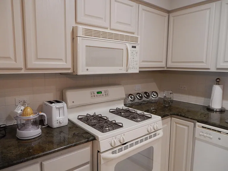 770 Pearson St #802 — Photo 32