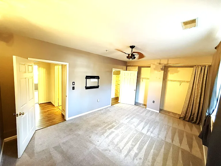 1160 Wickford Ct #10F — Photo 15