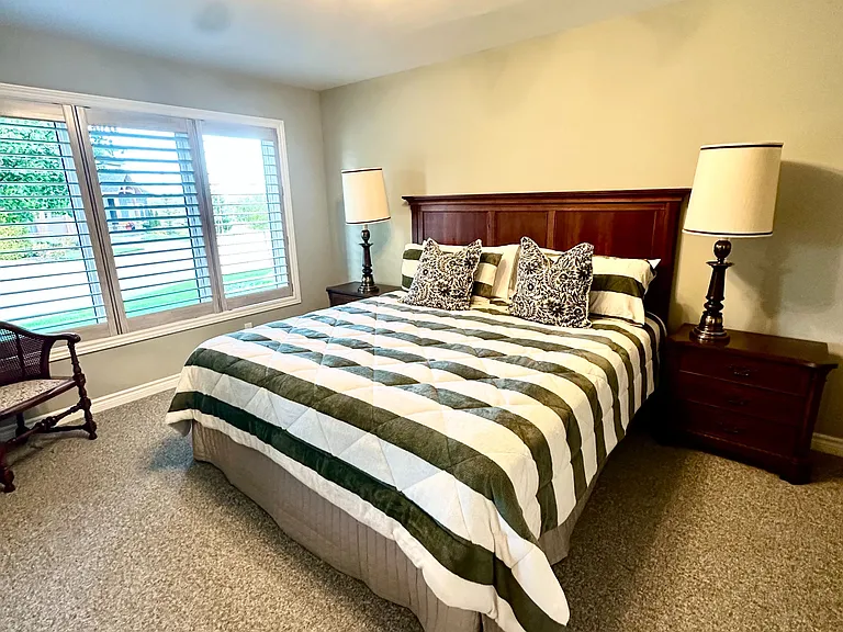 8 Robbie Way — Photo 13