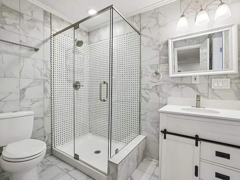 2056A Abby Ln NE — Photo 32