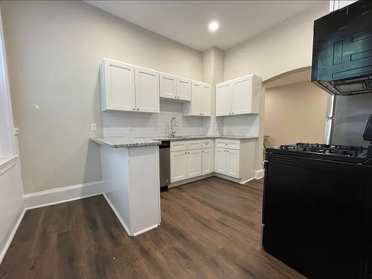 996 Chestnut St #1 — Photo 3