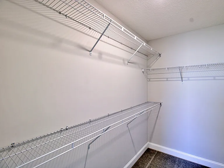 326 Fairview Cir — Photo 23