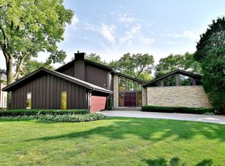 219 Shenstone Rd, Riverside, IL 60546