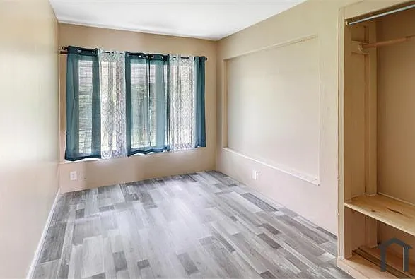 1601 SW 46th Ave — Photo 17