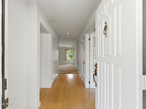 4th image of 1188B Thornbury Lane