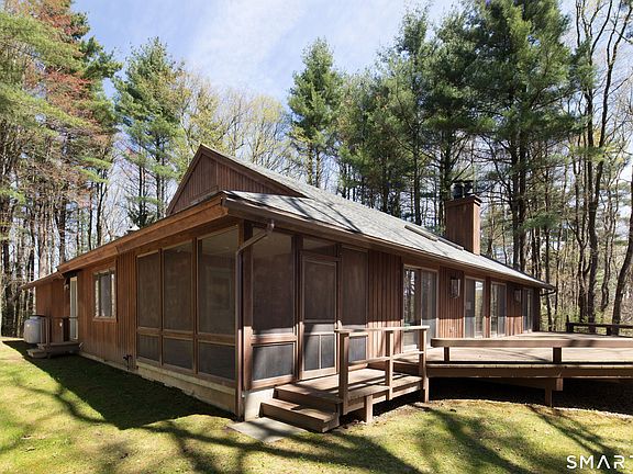 4th image of 150 Sunset Ridge Road