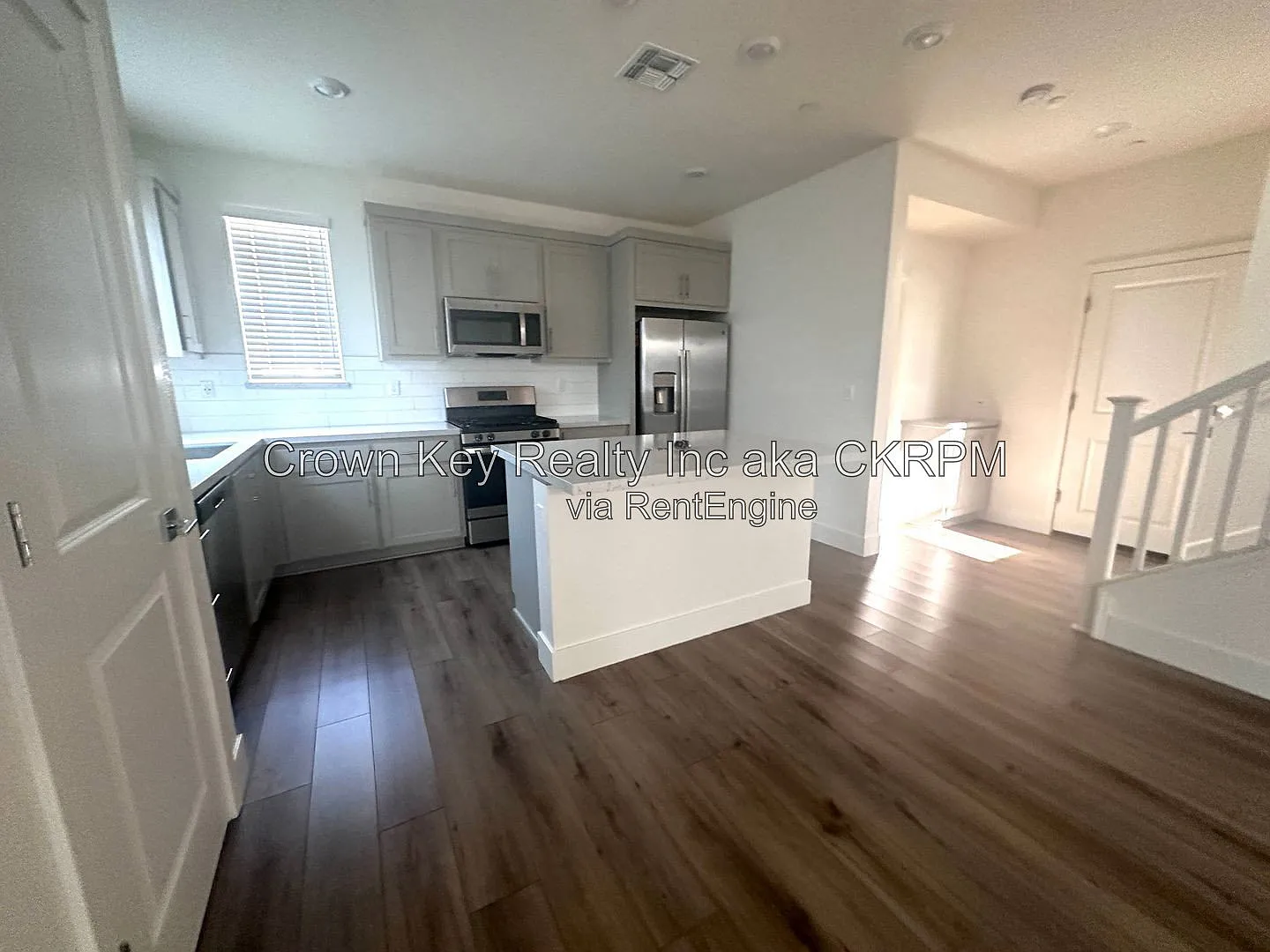 3 bed, 2.5 bath, 1578 sqft, $3,100 — Photo 4