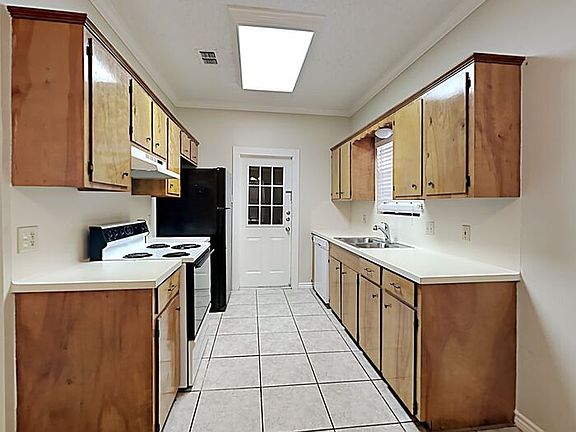 3rd image of 6130 Callaway Dr