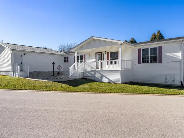 5664 Buttercup Ln, Machesney Park, IL 61115