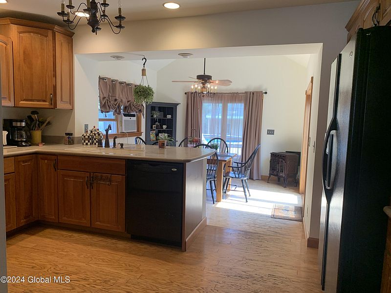5th image of 508 Chiswell Road