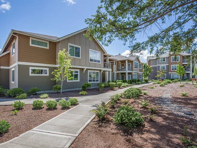 Creekside Village — Photo 33