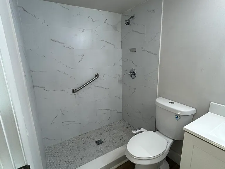 450 Palm Cir W #103 — Photo 14