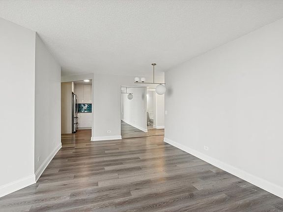 5th image of 5320 N Sheridan Rd APT 2109