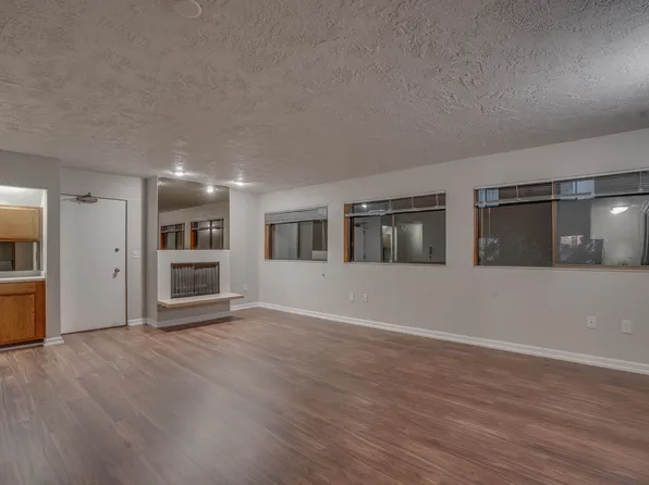 2462 Dexter Ave N, Seattle, WA