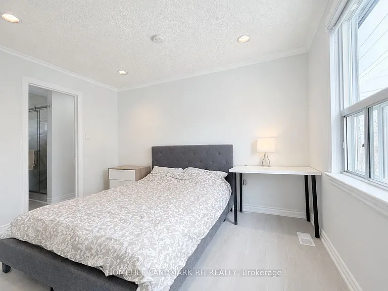 46 Glen Cameron Rd #A — Photo 8
