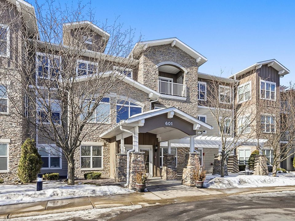 1st image of 601 Levander Way APT 302