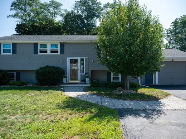 156 Oak St, Weymouth, MA 02190