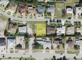 60 Tahiti Rd #26, Marco Island, FL 34145