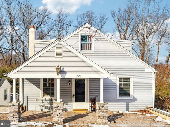 228 Balligomingo Rd, Conshohocken, PA 19428