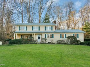 11 Heather Ln, Greenwich, CT 06831