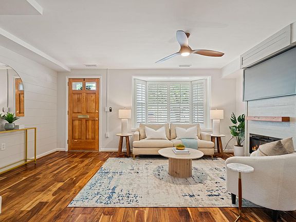 3rd image of 3753 Jason Ave