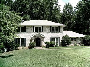 1175 Falstaff Dr, Roswell, GA 30076